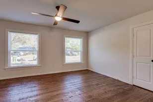 308 W Avenue F, Garland, TX 75040 - Photo 10