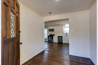 308 W Avenue F, Garland, TX 75040 - Photo 4
