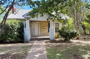 910 S Gilpin Ave, Cockrell Hill, TX 75211 - Photo 2