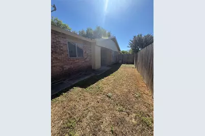 1485 Brook Meadow Circle, Lancaster, TX 75134 - Photo 20