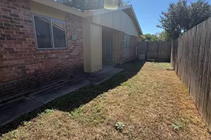 1485 Brook Meadow Cir, Lancaster, TX 75134 - Photo 20