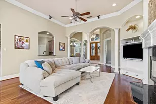 8200 Edgemont Ct, North Richland Hills, TX 76182 - Photo 14
