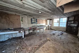 307 W Spruce St, Whitewright, TX 75491 - Photo 6