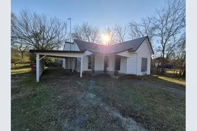 307 W Spruce Street, Whitewright, TX 75491 - Photo 2