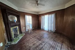 307 W Spruce St, Whitewright, TX 75491 - Photo 18