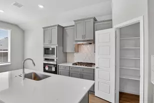 3296 Pier Vw St, Grand Prairie, TX 76065 - Photo 4