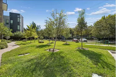 381 E Greenbriar Lane #1001, Dallas, TX 75203 - Photo 20