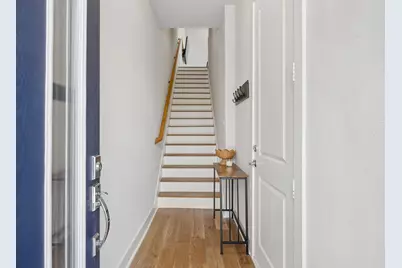 381 E Greenbriar Lane #1001, Dallas, TX 75203 - Photo 2