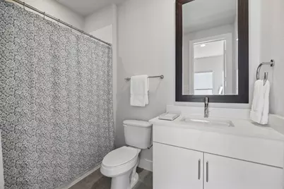 381 E Greenbriar Lane #1001, Dallas, TX 75203 - Photo 16