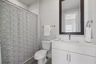 381 E Greenbriar Ln, Dallas, TX 75203 - Photo 16
