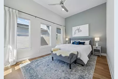 381 E Greenbriar Lane #1001, Dallas, TX 75203 - Photo 10