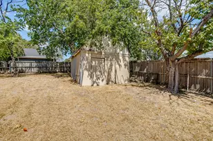 913 Jameson St, Weatherford, TX 76086 - Photo 32