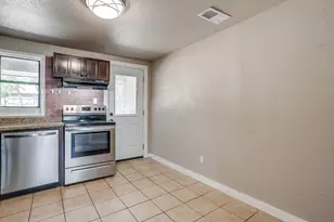 913 Jameson St, Weatherford, TX 76086 - Photo 8