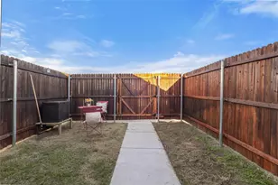 451 Eagle Wind Wy, Ferris, TX 75125 - Photo 16