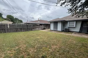 724 Ballard St, Cedar Hill, TX 75104 - Photo 16