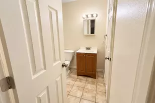 211 Skyway Dr, Euless, TX 76040 - Photo 18
