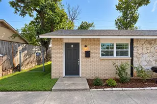 211 Skyway Dr, Euless, TX 76040 - Photo 1
