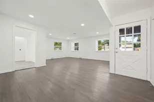 10435 Cromwell Dr, Dallas, TX 75229 - Photo 4