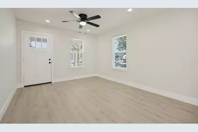 2711 Springdale Street, Dallas, TX 75210 - Photo 12