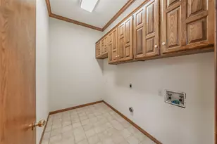 6010 Millwood Dr, Arlington, TX 76016 - Photo 16