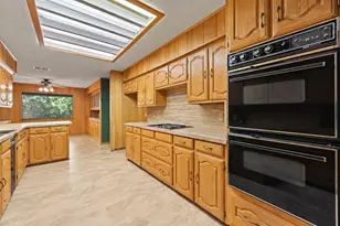 1605 Heather Ct, Cleburne, TX 76033 - Photo 6