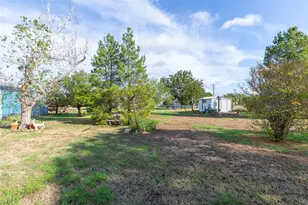 245 Concho St, Tye, TX 79563 - Photo 30