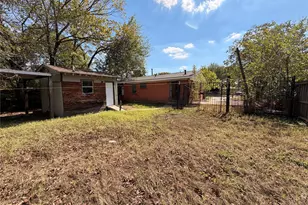 8109 Burroaks Dr, Dallas, TX 75217 - Photo 26