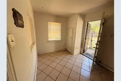 8109 Burroaks Drive, Dallas, TX 75217 - Photo 18