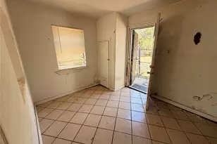 8109 Burroaks Dr, Dallas, TX 75217 - Photo 8