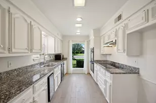 16353 Lauder Ln, Dallas, TX 75248 - Photo 2