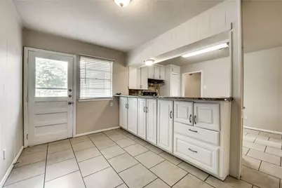 1601 Larkspur Drive, Arlington, TX 76013 - Photo 10