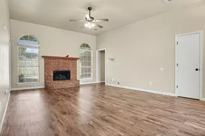 307 Modene Avenue, Waxahachie, TX 75165 - Photo 2