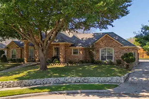 5593 Greenview Ct, North Richland Hills, TX 76148 - Photo 4