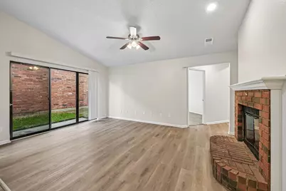 4213 Phoenix Drive, Carrollton, TX 75010 - Photo 8