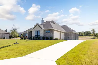 104 Oak Meadow Lane, Weatherford, TX 76085 - Photo 2