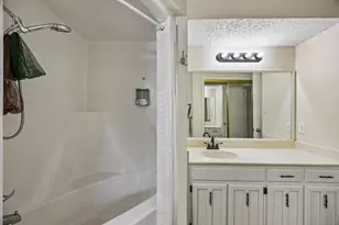1501 Schumac Ln, Bedford, TX 76022 - Photo 18