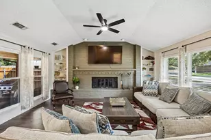 1501 Schumac Ln, Bedford, TX 76022 - Photo 4