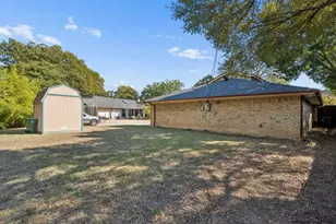 1501 Schumac Ln, Bedford, TX 76022 - Photo 26