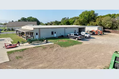 1212 S Washington Street, Pilot Point, TX 76258 - Photo 6