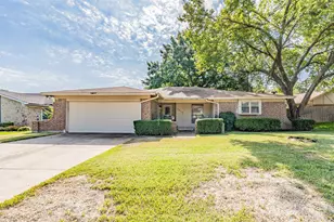 3213 Whisper Wood Ct, Bedford, TX 76021 - Photo 2