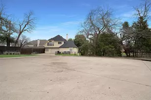 18403 Gibbons Dr, Dallas, TX 75287 - Photo 28