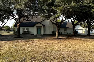 1151 Azalea Ln, Waxahachie, TX 75165 - Photo 2
