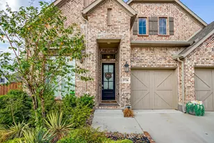 5736 Lake Jackson Dr, Fort Worth, TX 76126 - Photo 2