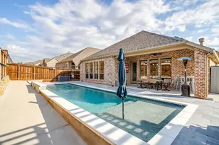 5736 Lake Jackson Dr, Fort Worth, TX 76126 - Photo 4