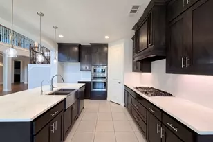 1505 Hudson Dr, Ennis, TX 75119 - Photo 2