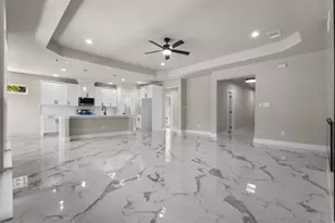 1594 E Springcrest Cir, Lancaster, TX 75134 - Photo 6