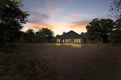 1594 E Springcrest Circle, Lancaster, TX 75134 - Photo 26