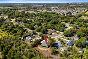1594 E Springcrest Cir, Lancaster, TX 75134 - Photo 32