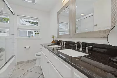447 W Colorado Boulevard, Dallas, TX 75208 - Photo 18