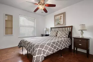 4948 Shady Oak Trail, Grand Prairie, TX 75052 - Photo 18
